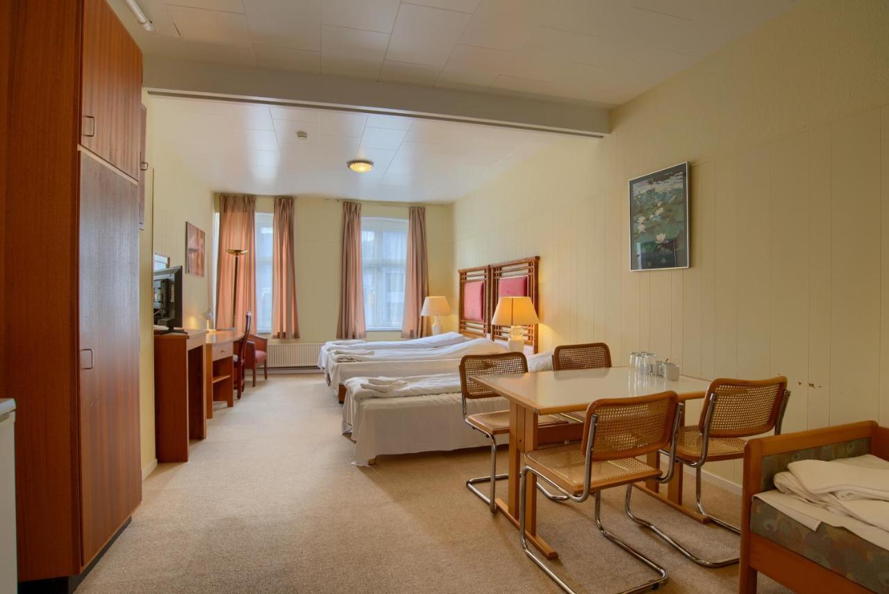 Ebsens Hotel Maribo Exterior photo