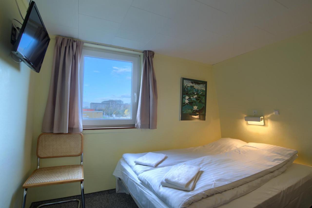 Ebsens Hotel Maribo Exterior photo