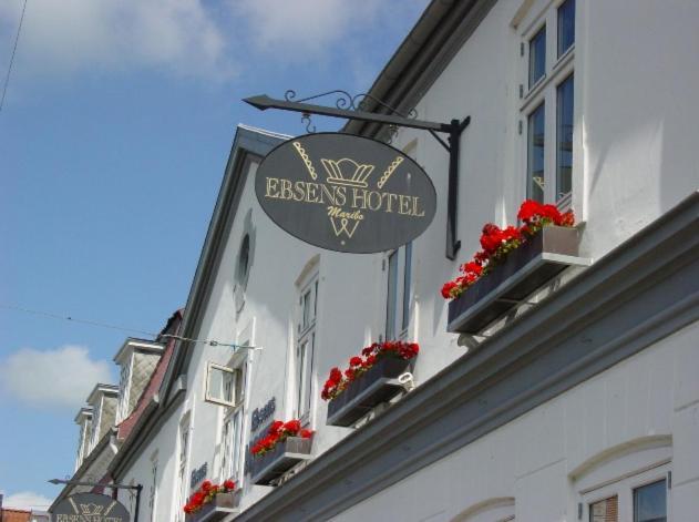 Ebsens Hotel Maribo Exterior photo