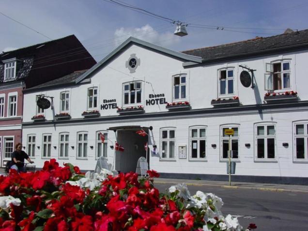 Ebsens Hotel Maribo Exterior photo